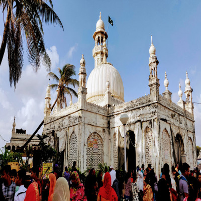 Haji Ali Dargah Place to visit